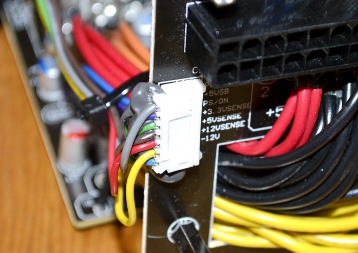 全漢 黑爵士II Hydro GE 450W 金牌電源供應器 開箱測試分享