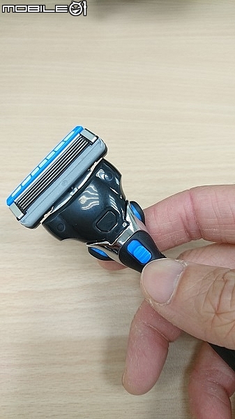 刮鬍子終於不是血淋淋了之"舒適水次元5辨型刮鬍刀" 試用活動