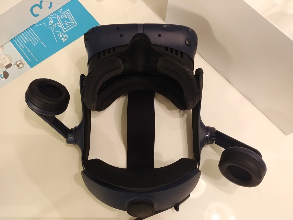 HTC VIVE Pro 開箱＆心得