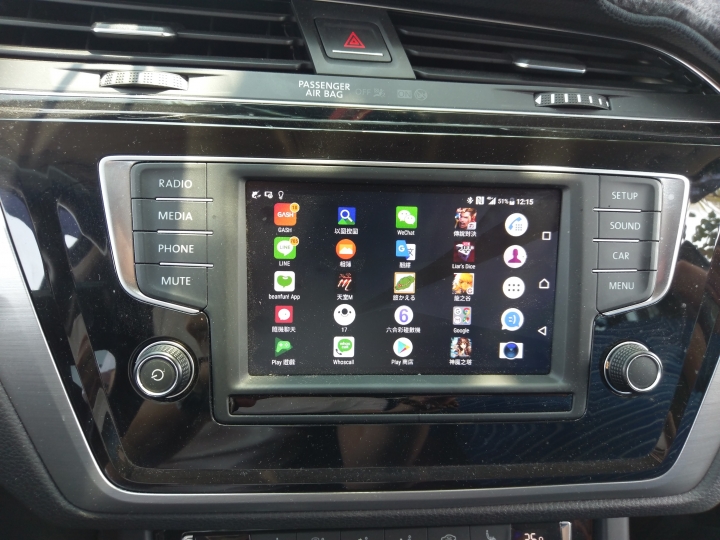 Volkswagen new touran 最熱門的隱藏功能 例如尾門關 mirrorlink 解黑屏 發動中上鎖的實測影片