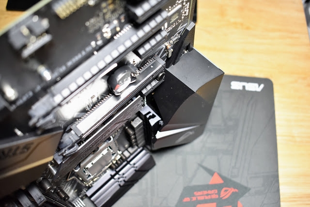 ASUS ROG STRIX B360-F GAMING主機板 輕開箱~