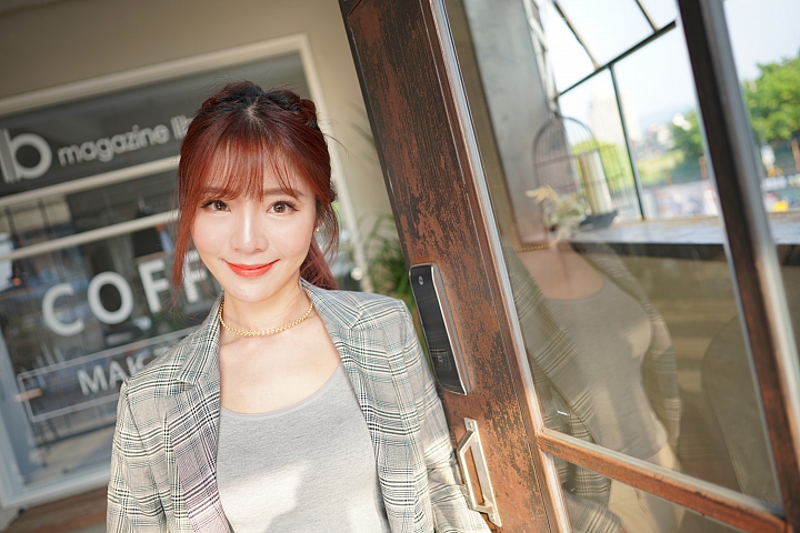 Sony A7R III+ Zeiss Loxia 2.4/25 人像實拍25MM(倪暄 Eli) Sony A7R III+ Zeiss Loxia 2.4/25 人像實拍25MM(倪暄 Eli)