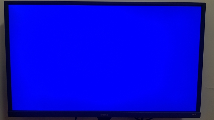 BenQ ew3270u 大電視換小螢幕 保護眼睛衝一台