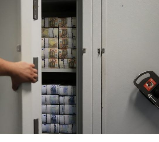 扛不住負利率,不止日本人買保險箱,德國最大的保險箱製造商成長25%