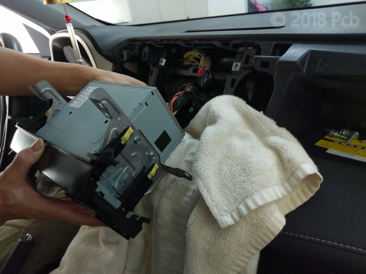 4/11更新..全志T3 10吋 Android 7.1 RAV4專用機