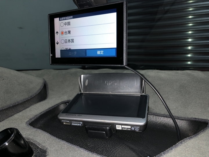 老車配新機Garmin DriveAssist™ 51 + Garmin GRVC 35 無線倒車顯影 使用心得分享