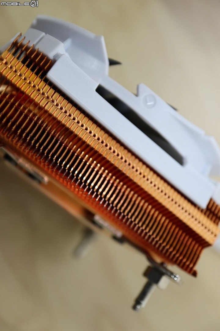 全銅空冷散熱器,久違了 CRYORIG 輕巧重份量極致降溫 C7 Cu 下吹全銅版