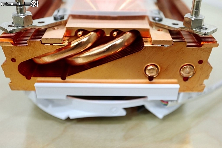 全銅空冷散熱器,久違了 CRYORIG 輕巧重份量極致降溫 C7 Cu 下吹全銅版