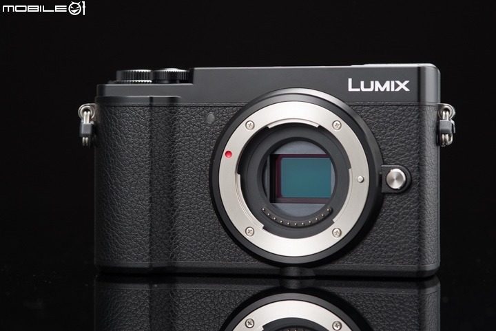 Panasonic Lumix GX9採用2030萬畫素Live MOS Panasonic Lumix GX9採用2030萬畫素Live MOS