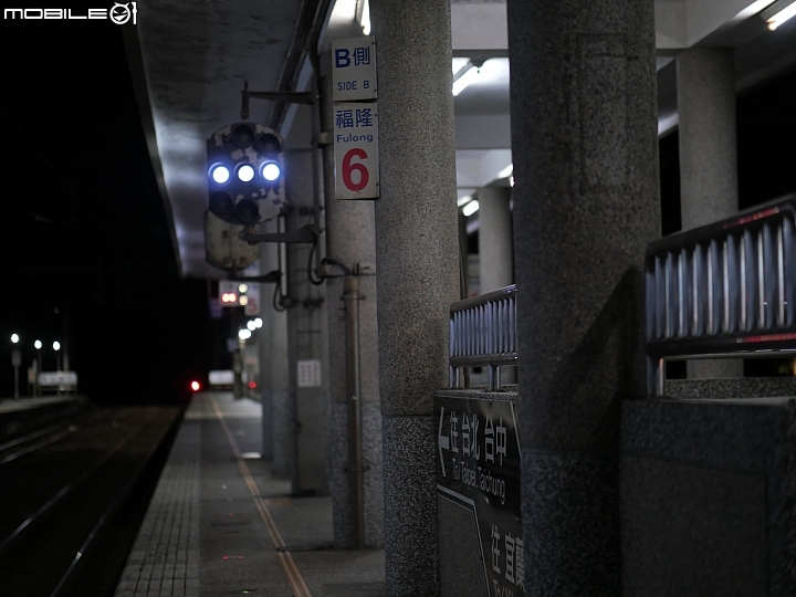 Panasonic Lumix GX9 福隆月台:86mm ISO800 f/1.2 1/100s Panasonic Lumix GX9 福隆月台:86mm ISO800 f/1.2 1/100s