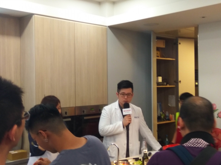 SHARP HEALSIO水波爐與 0水鍋:雙鍋合壁,料理盡現