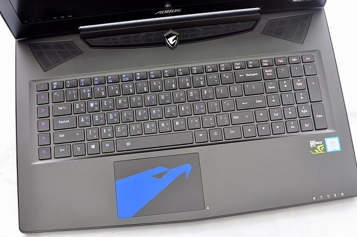 AORUS X7 DT V8,面面俱到的高效強勁筆電