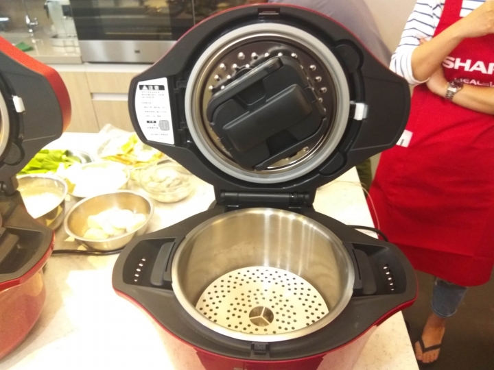 SHARP HEALSIO水波爐與 0水鍋:雙鍋合壁,料理盡現