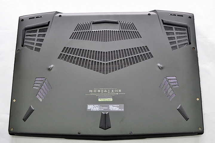 AORUS X7 DT V8,面面俱到的高效強勁筆電