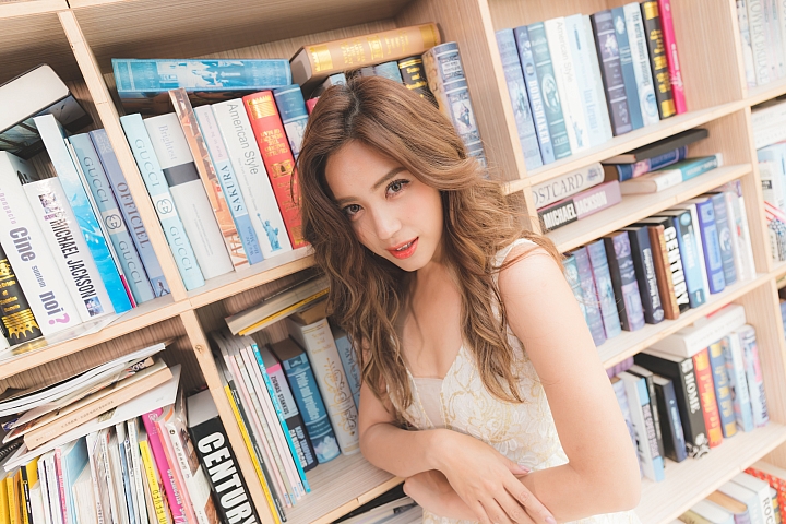 Canon EOS 6D Mark II + Canon Speedlite 470EX-AI 閃燈實拍(夏若妍) Canon EOS 6D Mark II + Canon Speedlite 470EX-AI 閃燈實拍(夏若妍)