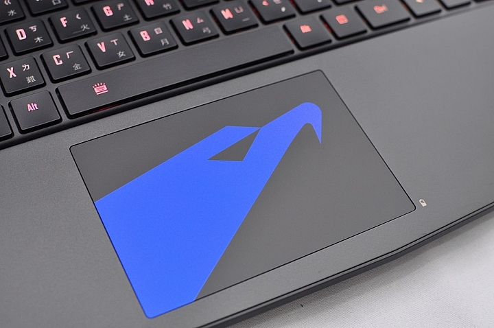 AORUS X7 DT V8,面面俱到的高效強勁筆電