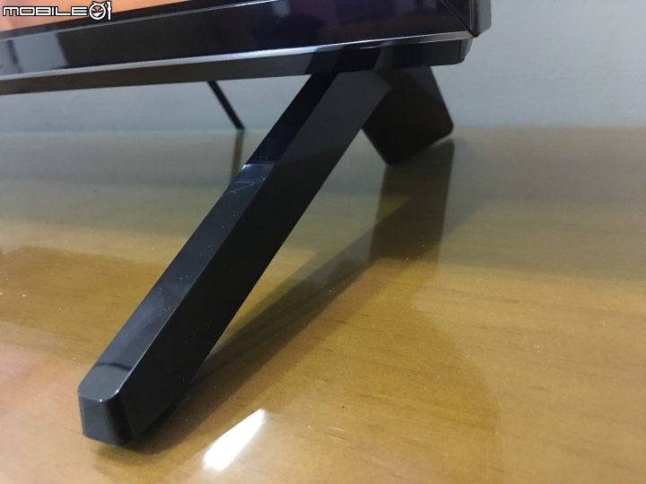 【不專業開箱】Panasonic TH-55FX600W 開箱