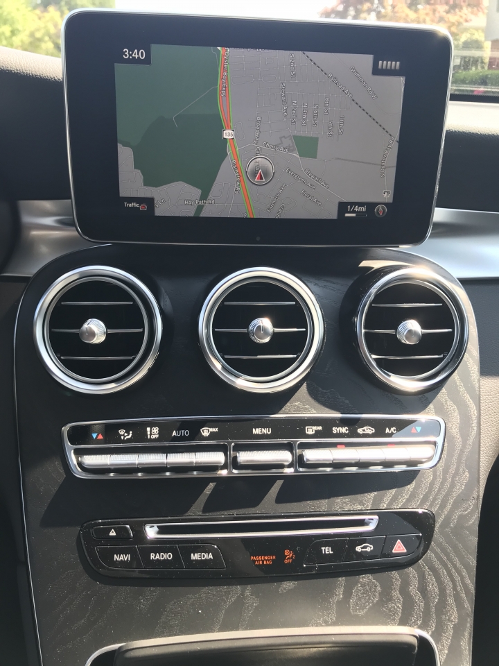 說好要開箱的GLC 300 4matic