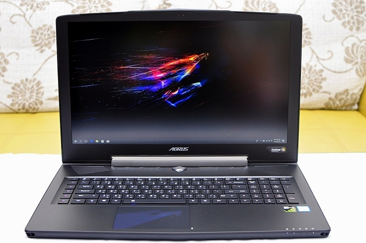 AORUS X7 DT V8,面面俱到的高效強勁筆電