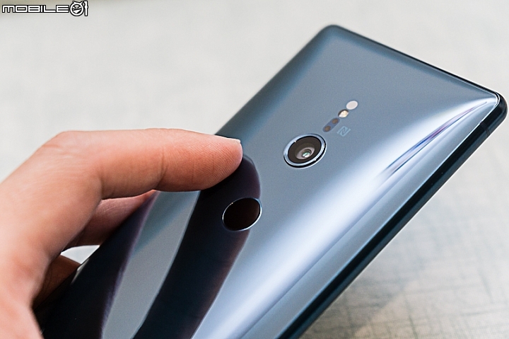 八核心智慧震動SONY Xperia XZ2入手開箱!