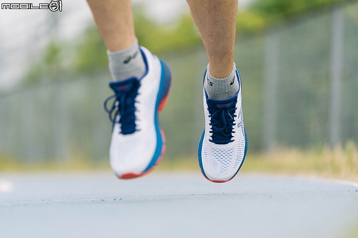 GEL-KAYANO 25實跑 GEL-KAYANO 25實跑