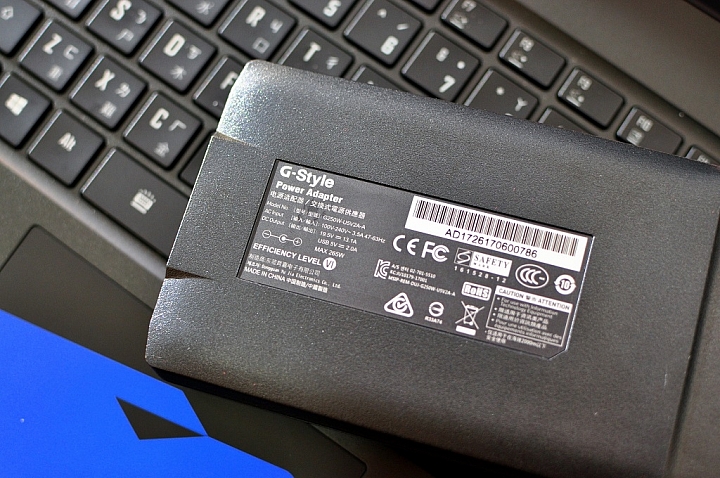 AORUS X7 DT V8,面面俱到的高效強勁筆電