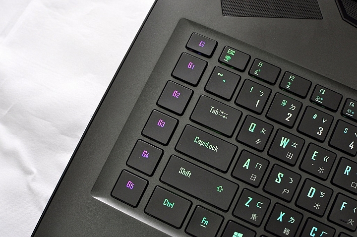 AORUS X7 DT V8,面面俱到的高效強勁筆電
