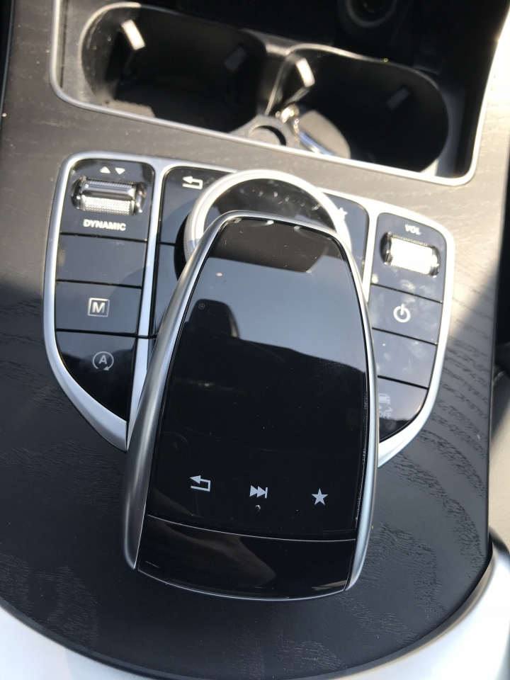說好要開箱的GLC 300 4matic