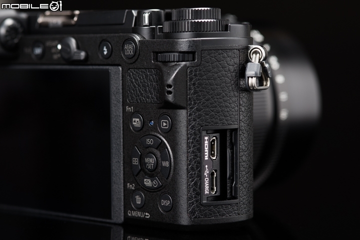 Panasonic Lumix GX9也能夠使用USB充電 Panasonic Lumix GX9也能夠使用USB充電
