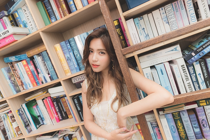Canon EOS 6D Mark II + Canon Speedlite 470EX-AI 閃燈實拍(夏若妍) Canon EOS 6D Mark II + Canon Speedlite 470EX-AI 閃燈實拍(夏若妍)