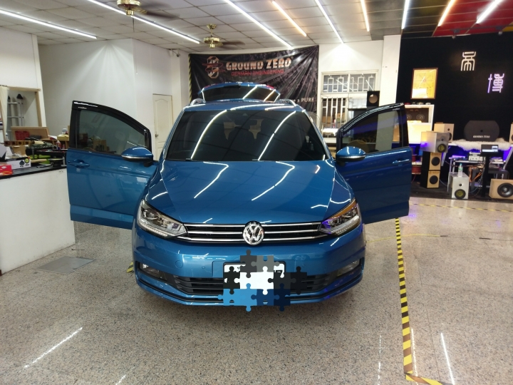 該如何把MSB版的 New touran 玩到極限 例如 開啟車道保持的全部功能 再者 原廠型胎壓