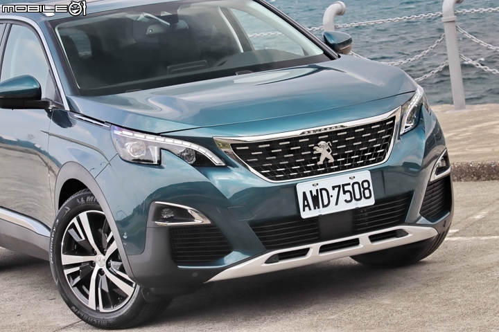 試駕車為 Peugeot 1.6L BlueHDi高階的Allure車型 試駕車為 Peugeot 1.6L BlueHDi高階的Allure車型