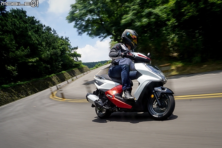 SYM FNX 125 實際試駕照片 SYM FNX 125 實際試駕照片