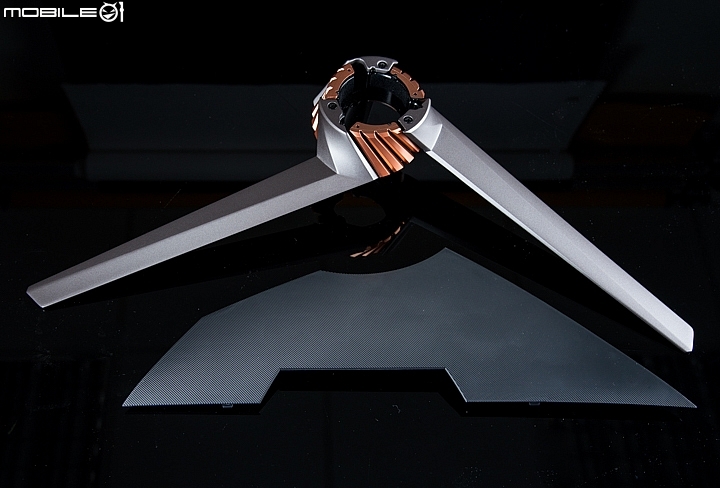 華碩ASUS ROG SWIFT PG27UQ顯示器-螺旋槳概念設計的底座 華碩ASUS ROG SWIFT PG27UQ顯示器-螺旋槳概念設計的底座