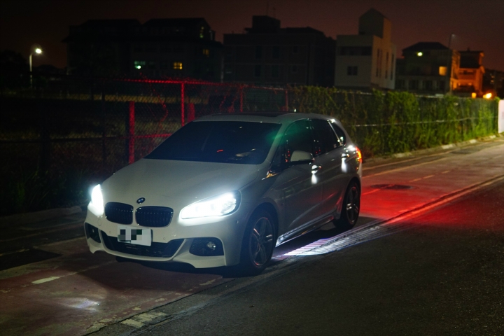 BMW 2AT 天使之翼 迎賓光毯安裝分享