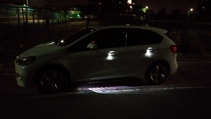 BMW 2AT 天使之翼 迎賓光毯安裝分享