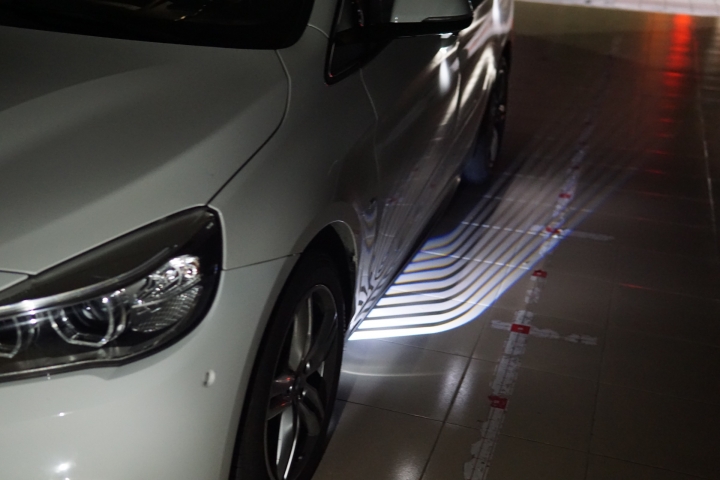 BMW 2AT 天使之翼 迎賓光毯安裝分享