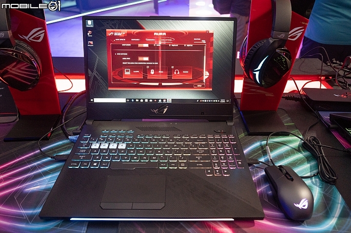 Computex 2018 ASUS兩款電競筆電也都支援 ASUS AURA Sync 功能 Computex 2018 ASUS兩款電競筆電也都支援 ASUS AURA Sync 功能