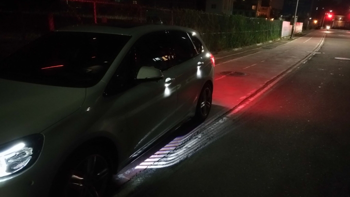 BMW 2AT 天使之翼 迎賓光毯安裝分享