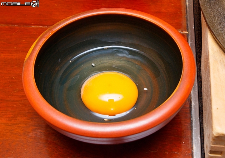 台北晶華三燔本家,品嚐壽喜燒肉品必備的生雞蛋 台北晶華三燔本家,品嚐壽喜燒肉品必備的生雞蛋