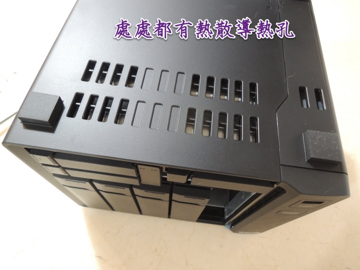 QNAP TS-963x 9-bay 10G NAS 開箱