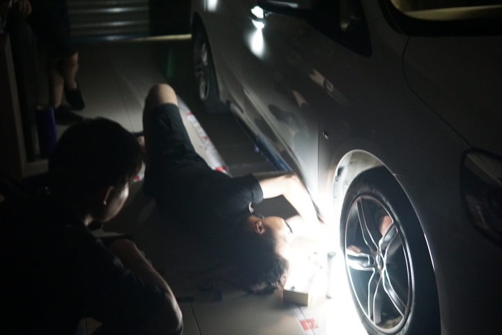 BMW 2AT 天使之翼 迎賓光毯安裝分享