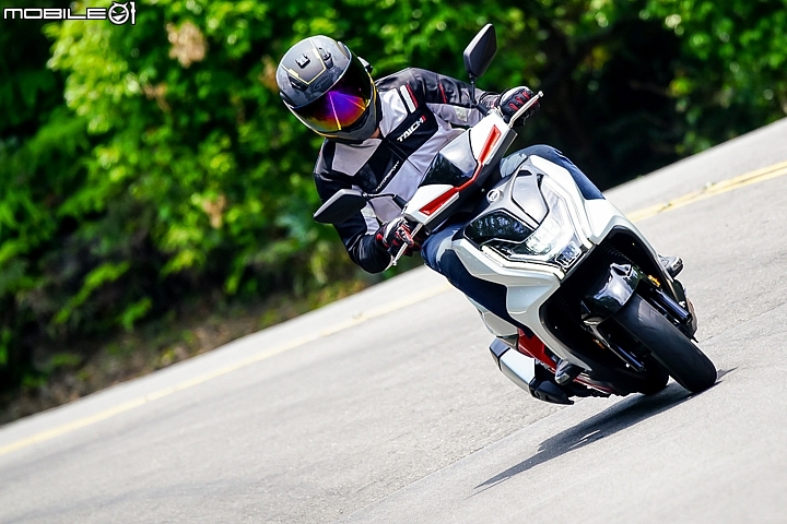 SYM FNX 125 實際試駕照片 SYM FNX 125 實際試駕照片