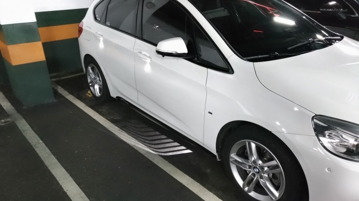 BMW 2AT 天使之翼 迎賓光毯安裝分享