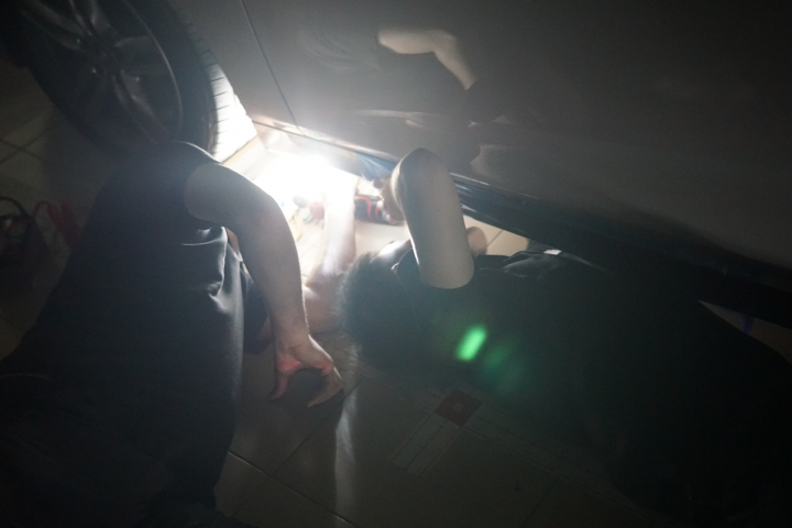 BMW 2AT 天使之翼 迎賓光毯安裝分享