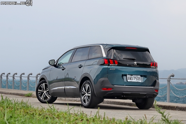 Peugeot 5008 1.6L BlueHDi試車報導-車背照 Peugeot 5008 1.6L BlueHDi試車報導-車背照