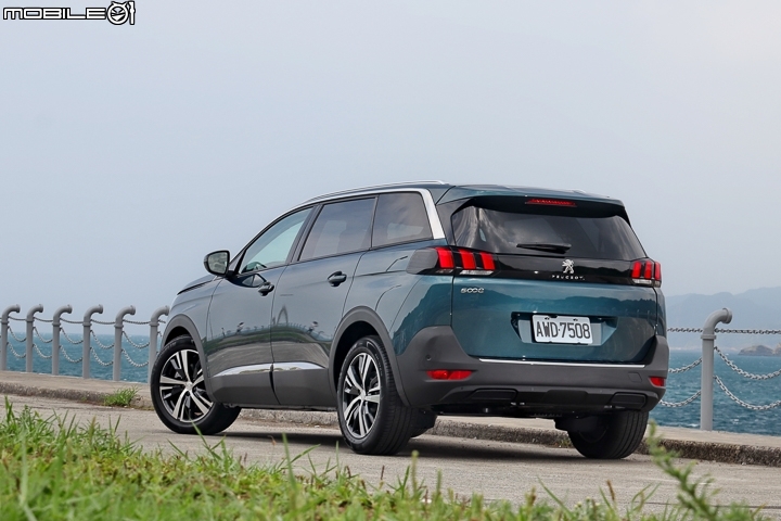 Peugeot 5008 1.6L BlueHDi試車報導 七人舒適同享的獨特設計感