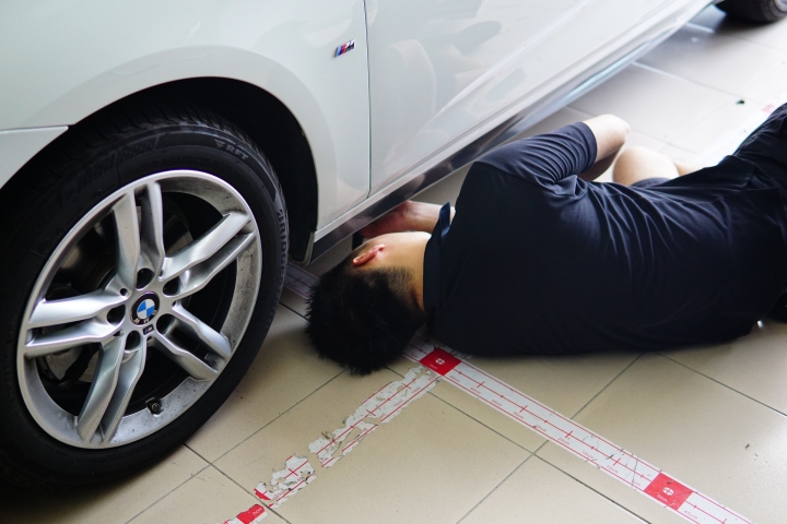 BMW 2AT 天使之翼 迎賓光毯安裝分享