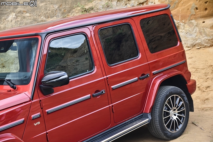Mercedes-Benz New G-Class G500 雙層隔音玻璃(後擋除外) Mercedes-Benz New G-Class G500 雙層隔音玻璃(後擋除外)