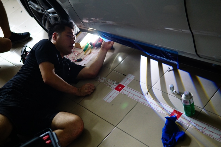 BMW 2AT 天使之翼 迎賓光毯安裝分享